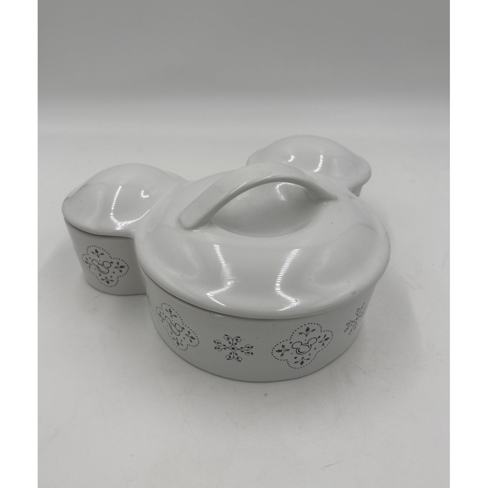 Disney Mickey Mouse Snowflake Lidded Casserole Dish White Ceramic Disney Parks